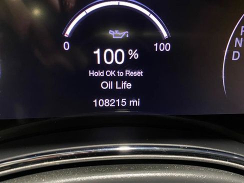 Used 2020 Jeep Grand Cherokee Altitude AWD/4WD image 13