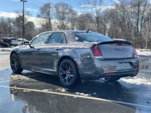 Used 2022 Chrysler 300 S image 4