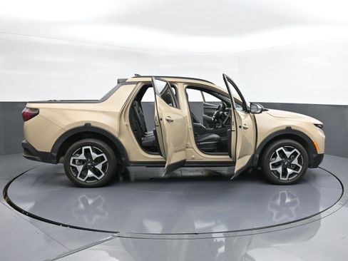 Used 2024 Hyundai Santa Cruz Limited image 36