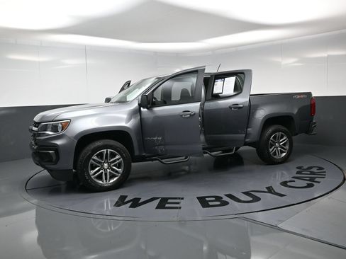 Used 2022 Chevrolet Colorado LT w/ LT Convenience Package AWD/4WD image 22