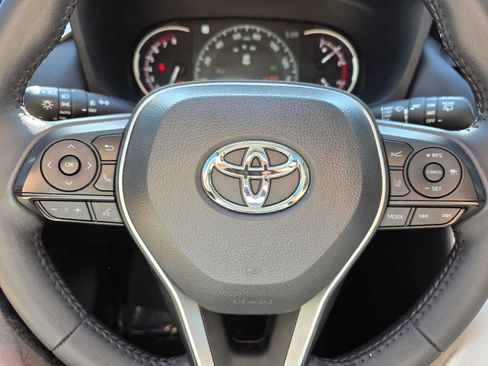 Used 2025 Toyota RAV4 XLE Premium FWD image 25