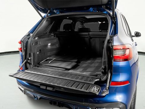 Used 2019 BMW X5 xDrive50i w/ M Sport Package image 51