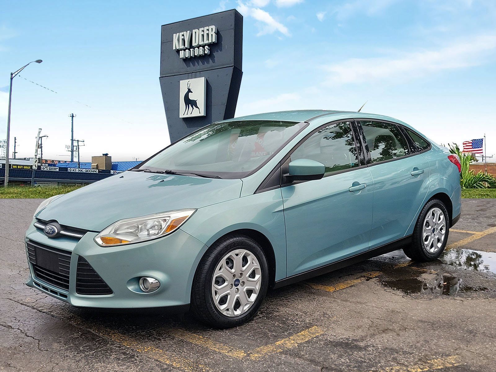 Used 2012 Ford Focus SE FWD image 1