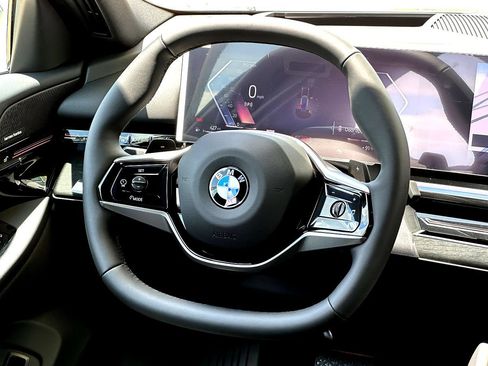 New 2026 BMW 530i RWD image 21