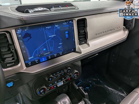 Used 2025 Ford Bronco Outer Banks AWD/4WD image 12