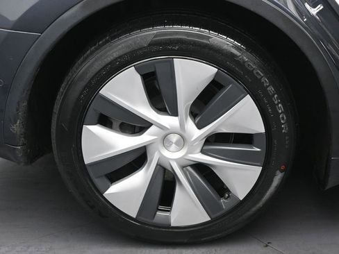 Used 2021 Tesla Model Y 2WD image 34