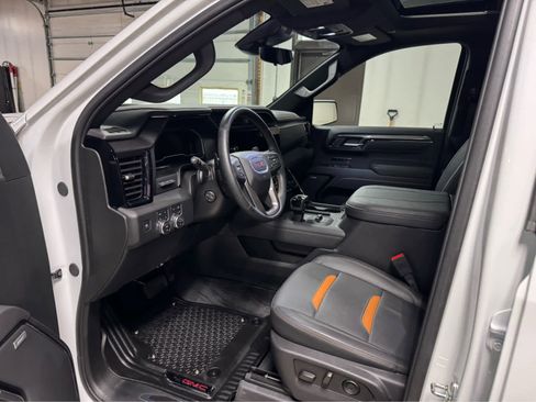 Certified 2025 GMC Sierra 1500 AT4 w/ AT4 Premium Package image 16