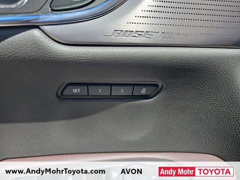 Used 2022 Cadillac XT6 Premium Luxury AWD/4WD image 13