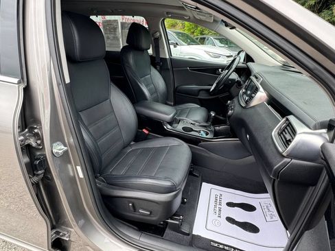Used 2017 Kia Sorento SX AWD/4WD image 23