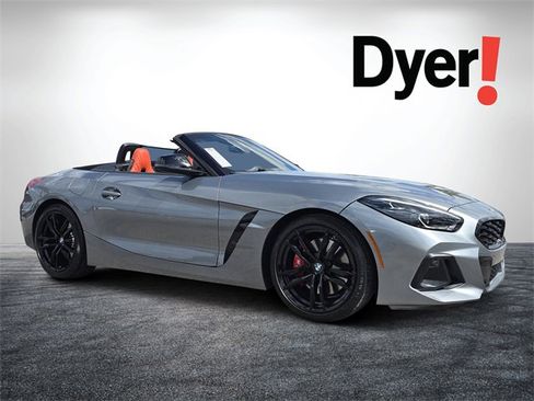 Used 2024 BMW Z4 M40i w/ Premium Package image 1