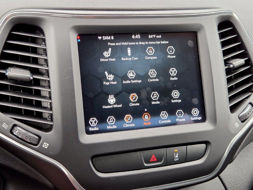 Certified 2022 Jeep Cherokee Latitude w/ Sun & Sound Group AWD/4WD image 26