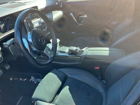Used 2022 Mercedes-Benz A 220 image 3