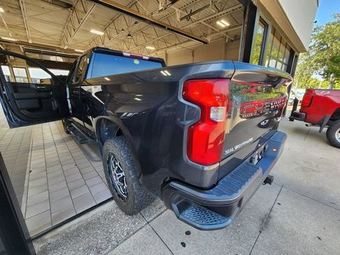 Used 2019 Chevrolet Silverado 1500 Custom w/ Custom Value Package RWD image 6