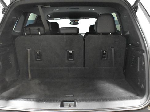 Used 2025 Buick Enclave Preferred image 30