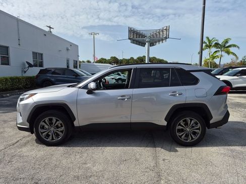 Used 2023 Toyota RAV4 XLE Premium AWD/4WD image 8