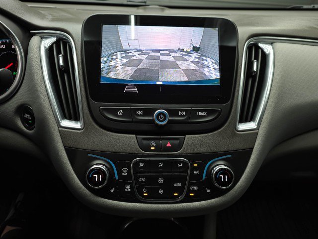 Used 2020 Chevrolet Malibu LT FWD image 27