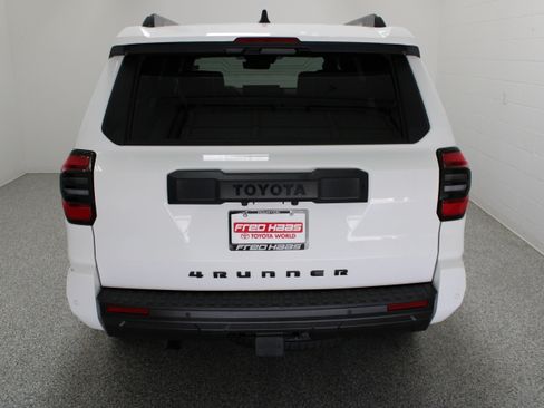 Used 2025 Toyota 4Runner TRD Off-Road Premium w/ Tow Technology Package AWD/4WD image 8