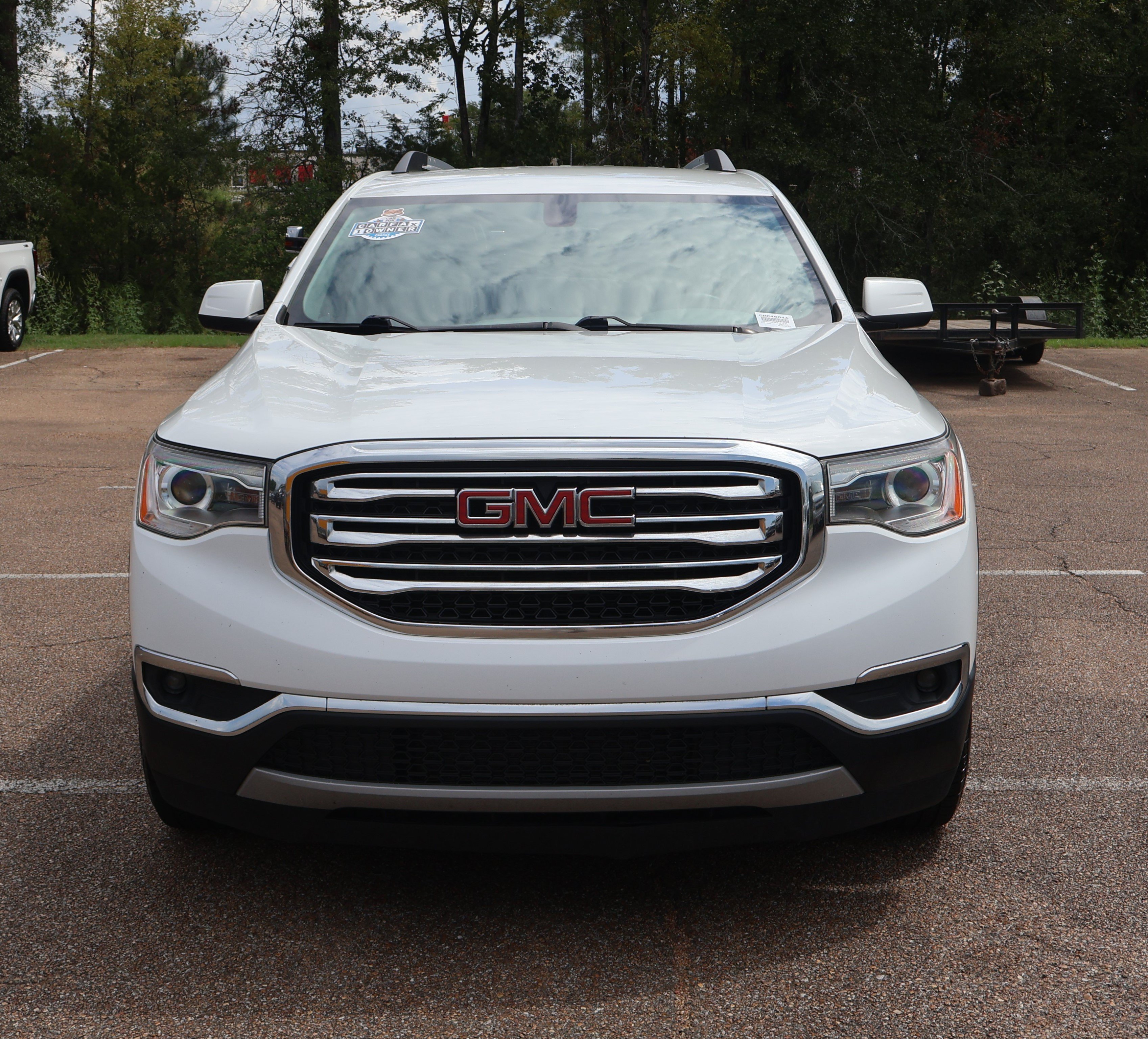 Used 2019 GMC Acadia SLE FWD image 2