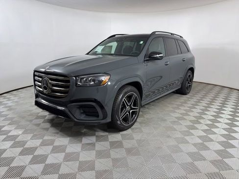 New 2026 Mercedes-Benz GLS 450 4MATIC image 3