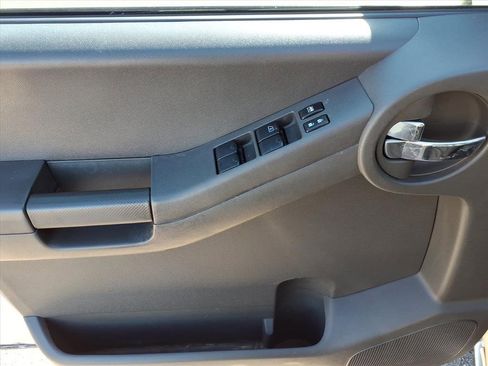 Used 2011 Nissan Xterra PRO-4X w/ Protection Pkg image 11