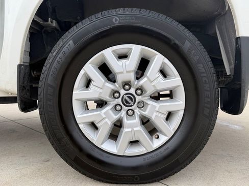 Used 2022 Nissan Frontier SV image 26