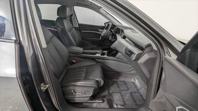Used 2021 Audi e-tron Prestige w/ Prestige Package AWD/4WD image 24