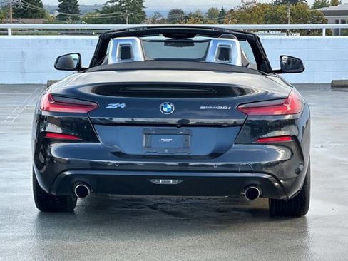 Used 2022 BMW Z4 sDrive30i w/ Driving Assistance Package image 4