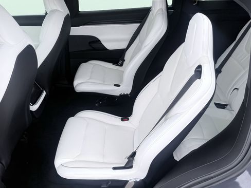 Used 2022 Tesla Model X Plaid AWD/4WD image 5
