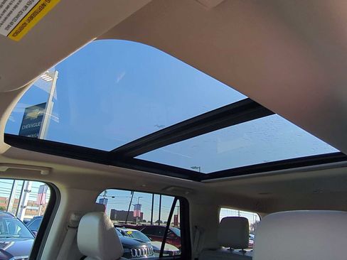 Used 2023 Ford Expedition Limited image 19