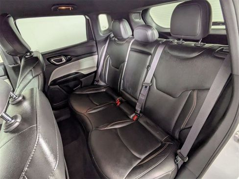 Certified 2024 Jeep Compass Limited image 24