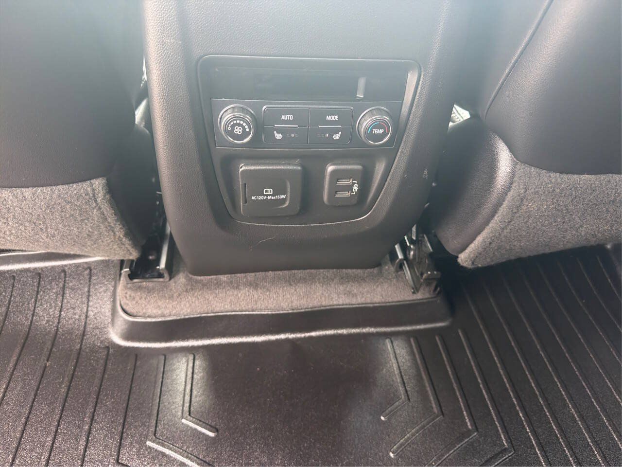 Used 2020 Buick Enclave Avenir w/ Avenir Technology Package AWD/4WD image 19
