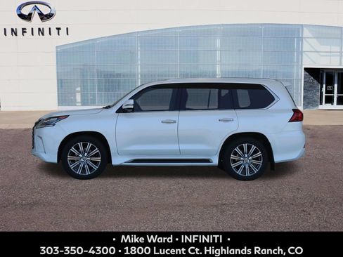 Used 2017 Lexus LX 570 4WD w/ Luxury Package image 3