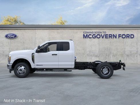 New 2026 Ford F350 XL w/ XL Chrome Package image 4