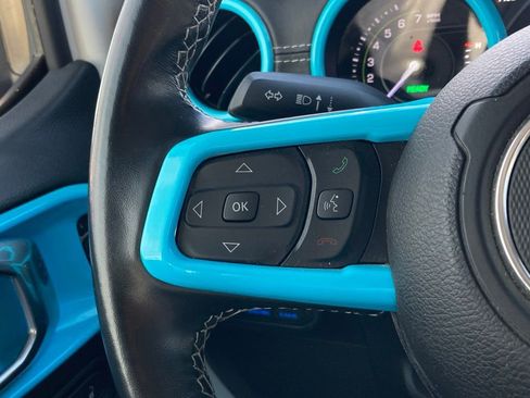 Used 2022 Jeep Wrangler Unlimited Sahara AWD/4WD image 14