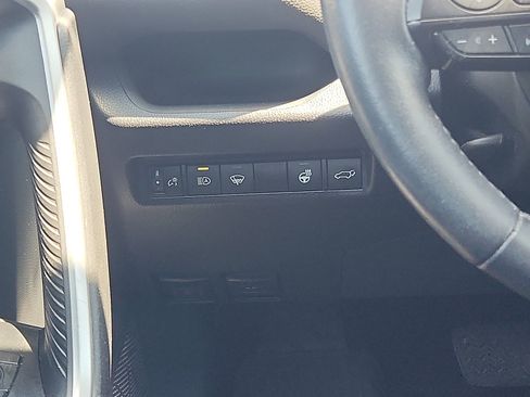 Used 2021 Toyota RAV4 XLE w/ Convenience Package AWD/4WD image 13