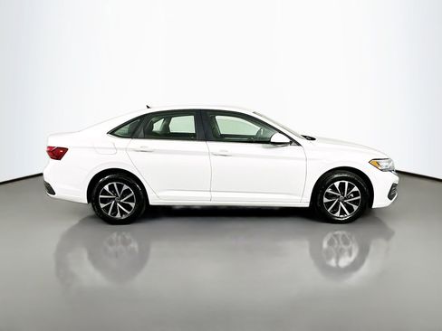 Used 2024 Volkswagen Jetta S image 8