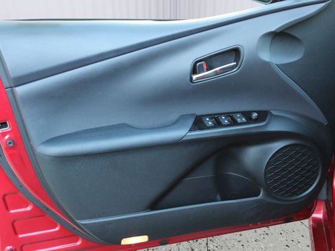 Used 2018 Toyota Prius Prime Plus image 39