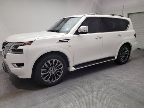 Used 2021 Nissan Armada Platinum w/ Captain's Chairs Package RWD image 2