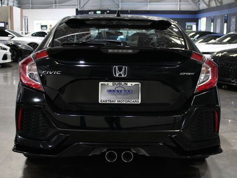 Used 2018 Honda Civic Sport image 8