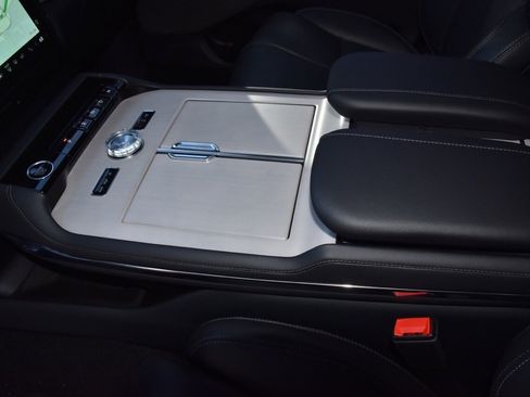 New 2025 Lincoln Navigator Reserve w/ Jet Appearance Package image 35