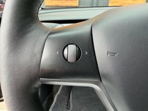 Used 2022 Tesla Model 3 Long Range AWD/4WD image 28