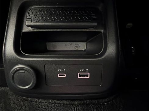 Used 2024 Nissan Ariya AWD image 27