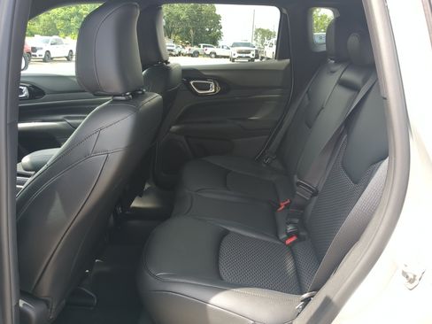 New 2026 Jeep Compass Latitude AWD/4WD image 12