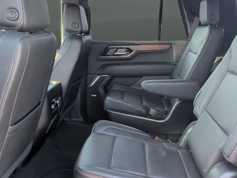 Used 2025 GMC Yukon Denali AWD/4WD image 13
