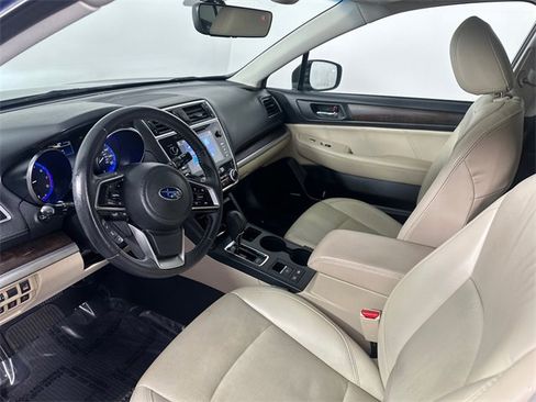 Used 2019 Subaru Outback 3.6R Limited image 23
