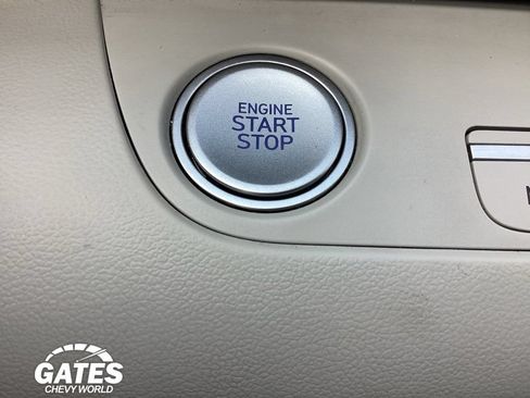 Used 2024 Hyundai Elantra Limited FWD image 20