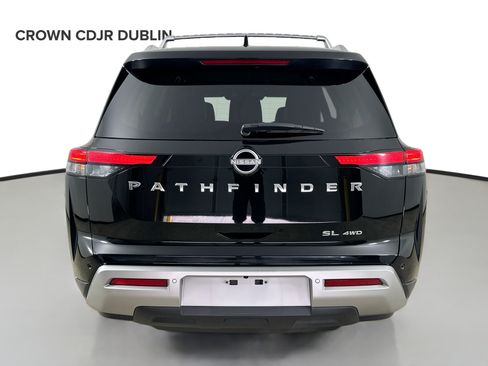 Used 2023 Nissan Pathfinder SL AWD/4WD image 7