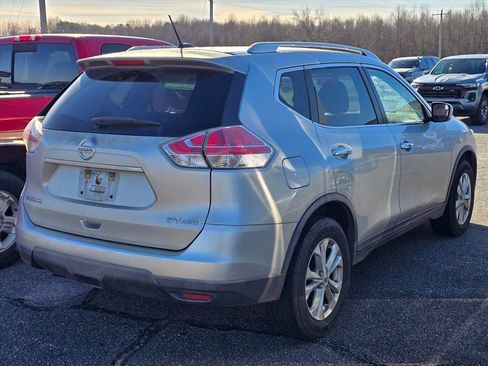 Used 2015 Nissan Rogue SV image 8
