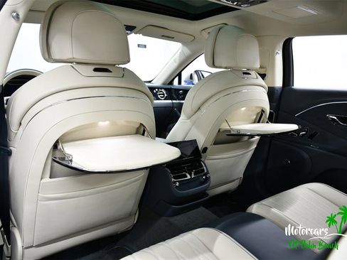 Used 2023 Bentley Flying Spur W12 image 49