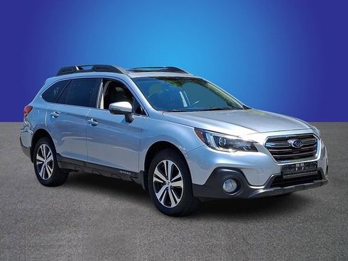 Used 2019 Subaru Outback 3.6R Limited w/ Popular Package #2 AWD/4WD image 3